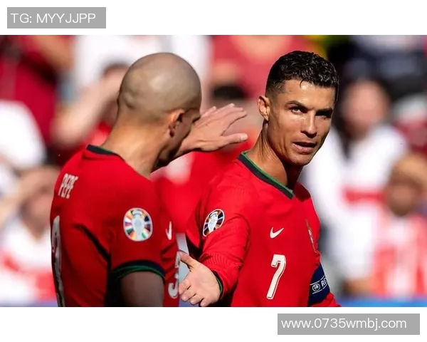 意大利3-0完胜土耳其，提前出线